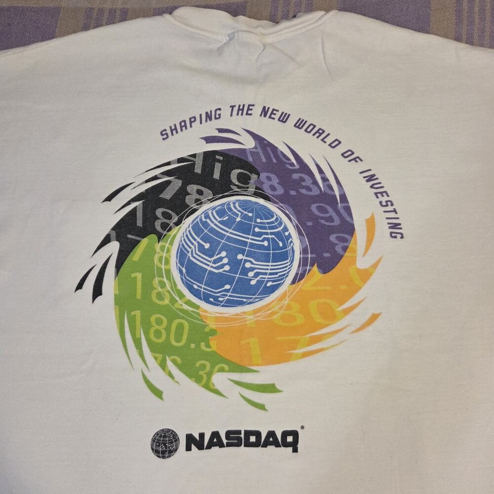 Vintage 90s Nasdaq Stock Market Pocket T Shirt Investing Shaping World Size XXL